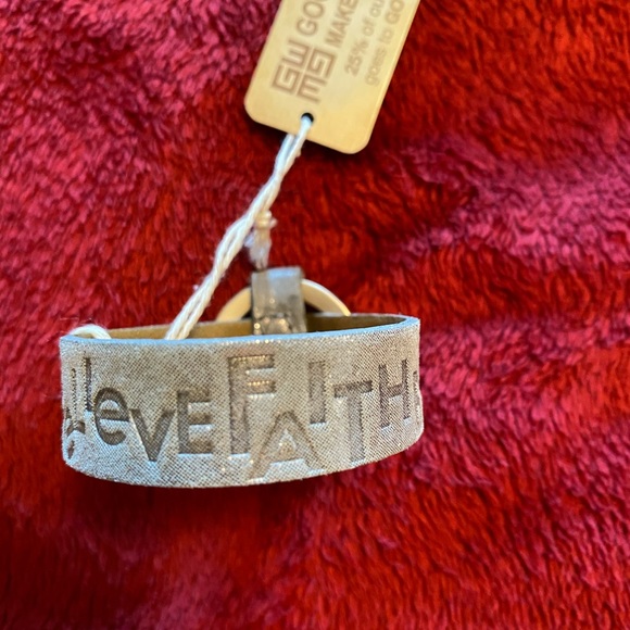 Leather bracelet - Picture 2 of 8